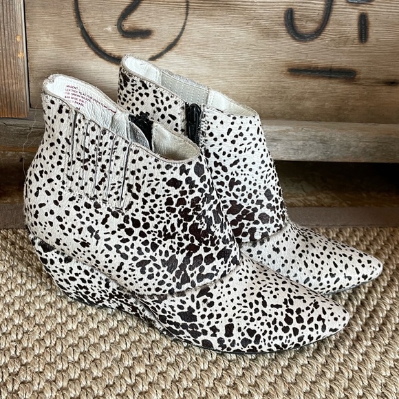 Matisse Nugent Leopard Print Ankle Boots - Picture 1 of 5